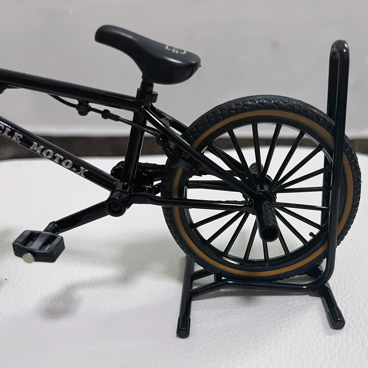 1:8 Mini Model Alloy Bicycle - Full Black