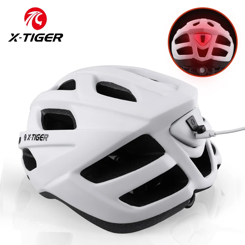 Lightweight Aerodynamic Cycling Helmet