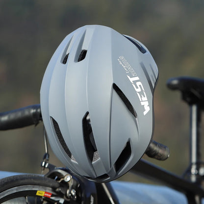 Pneumatic Cycling Helmet